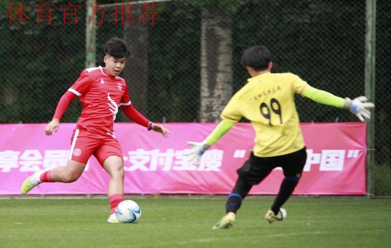 南方球队来北区攻擂 重庆凤鸣山先声夺人 南方球队来北区攻擂 重庆凤鸣山先声夺人